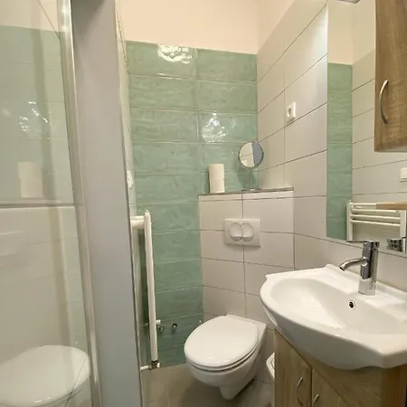 Kis Szieszta Panzio Bed & Breakfast Balatonboglar
