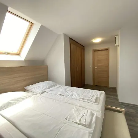 Kis Szieszta Panzio Bed & Breakfast