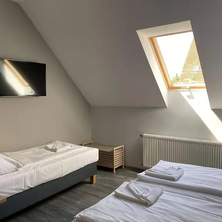 Bed & Breakfast Kis Szieszta Panzio Balatonboglar