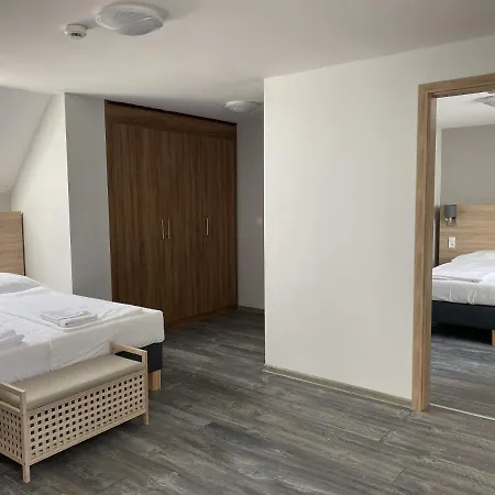 Kis Szieszta Panzio 3* Balatonboglár
