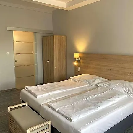 Kis Szieszta Panzió 3* Balatonboglár