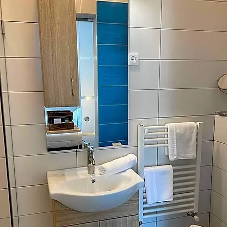 Kis Szieszta Panzió Balatonboglár